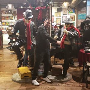 Meet your Posher, Dennis